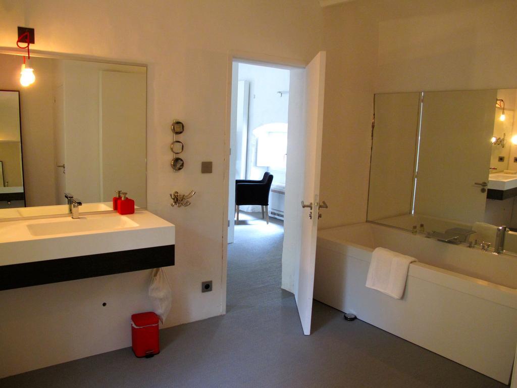 Chambres De L'Artemise & Spa Uzes Exterior photo